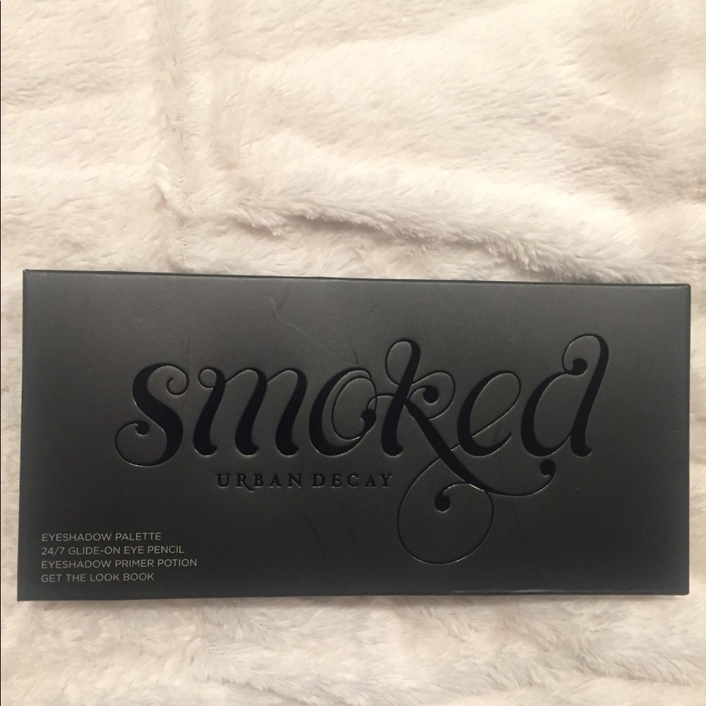 Urban Decay Smoked eye shadow palette